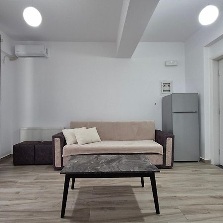 Flore Rooms Sarandë Exterior foto