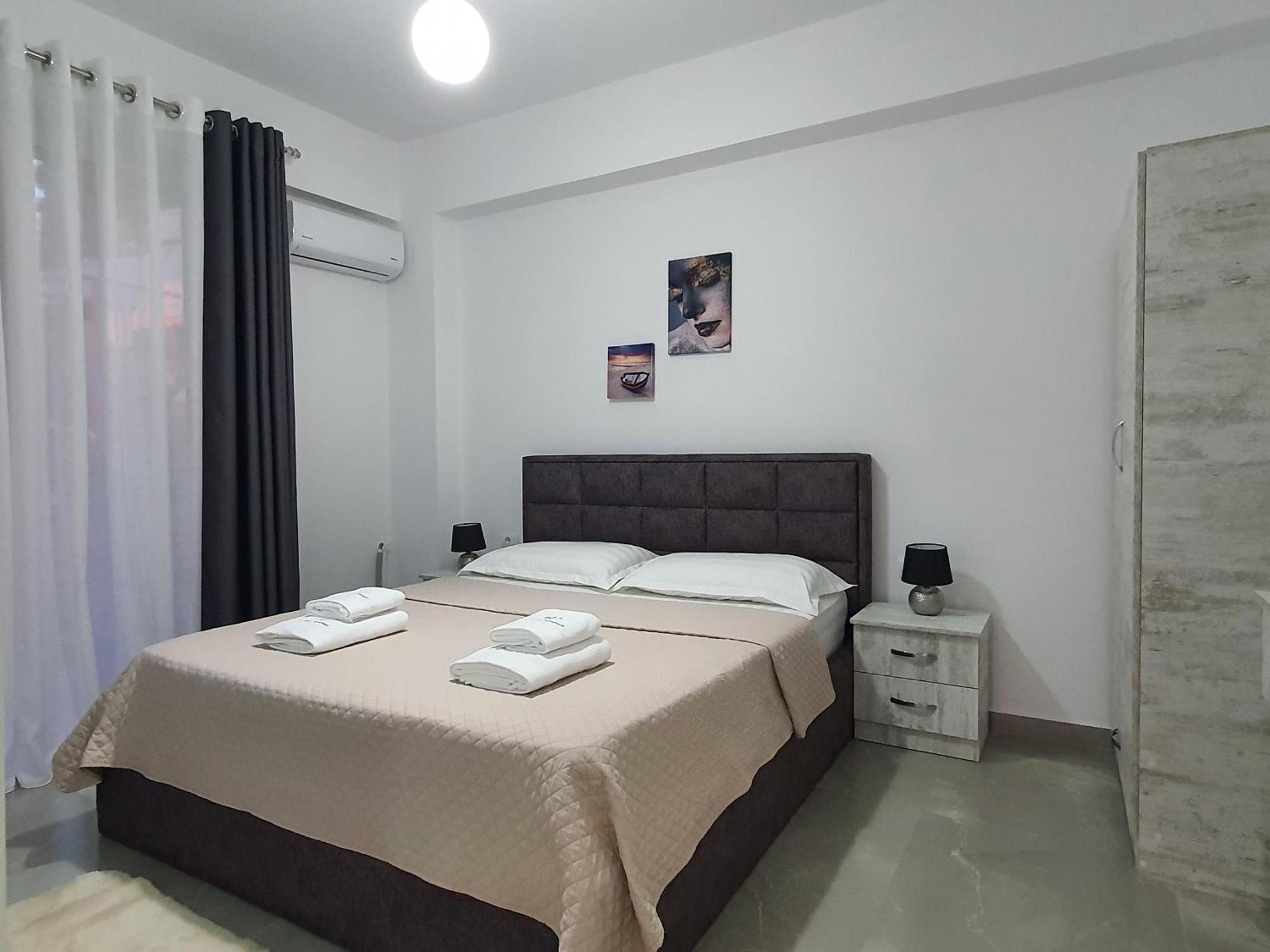 Flore Rooms Sarandë Exterior foto