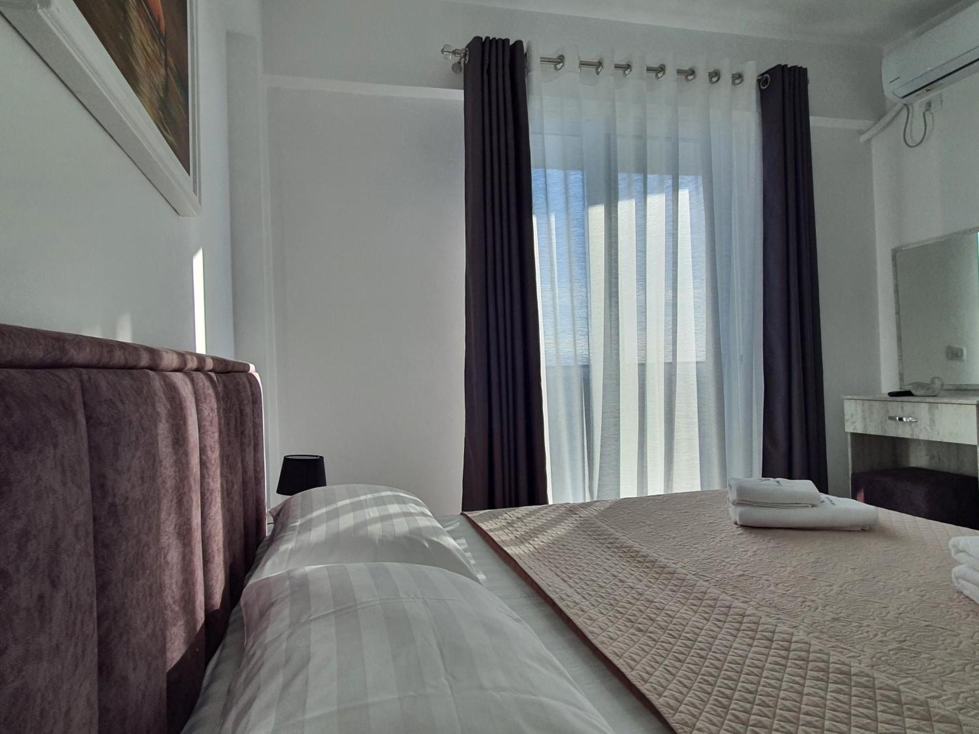 Flore Rooms Sarandë Exterior foto