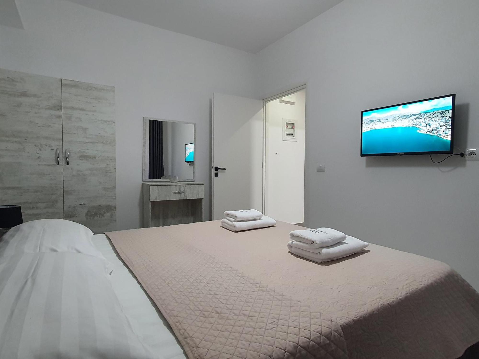Flore Rooms Sarandë Exterior foto