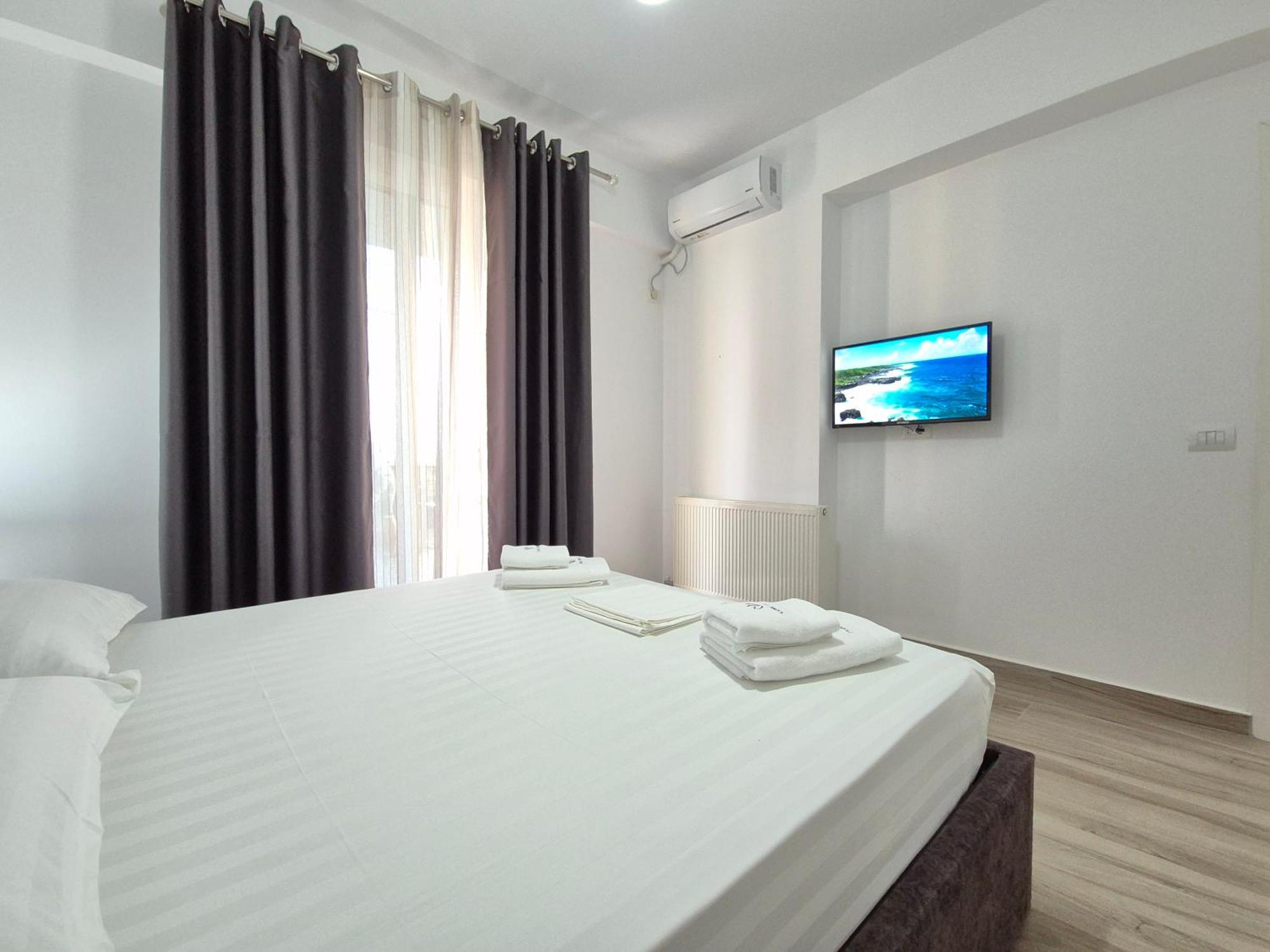 Flore Rooms Sarandë Exterior foto