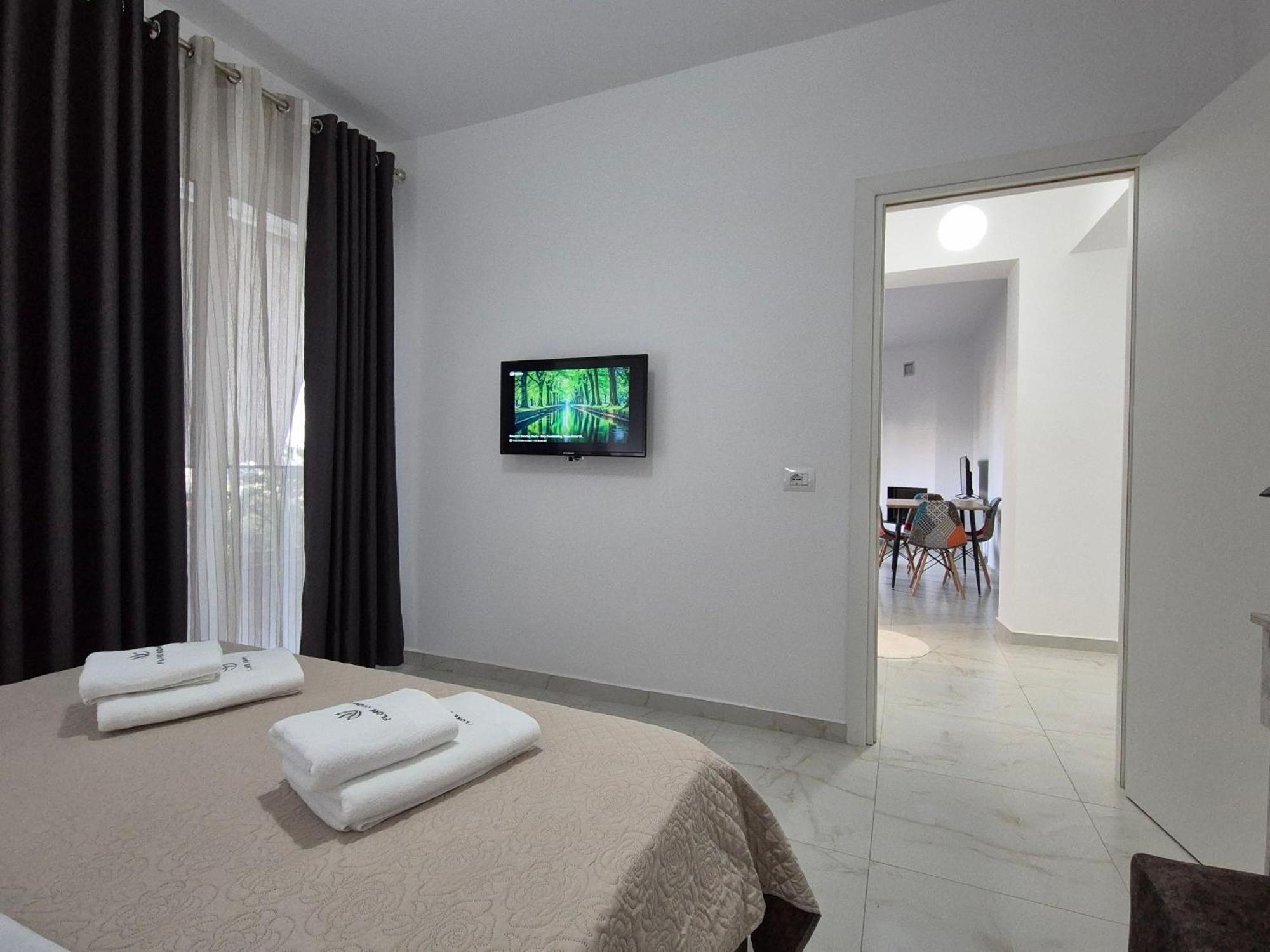 Flore Rooms Sarandë Exterior foto