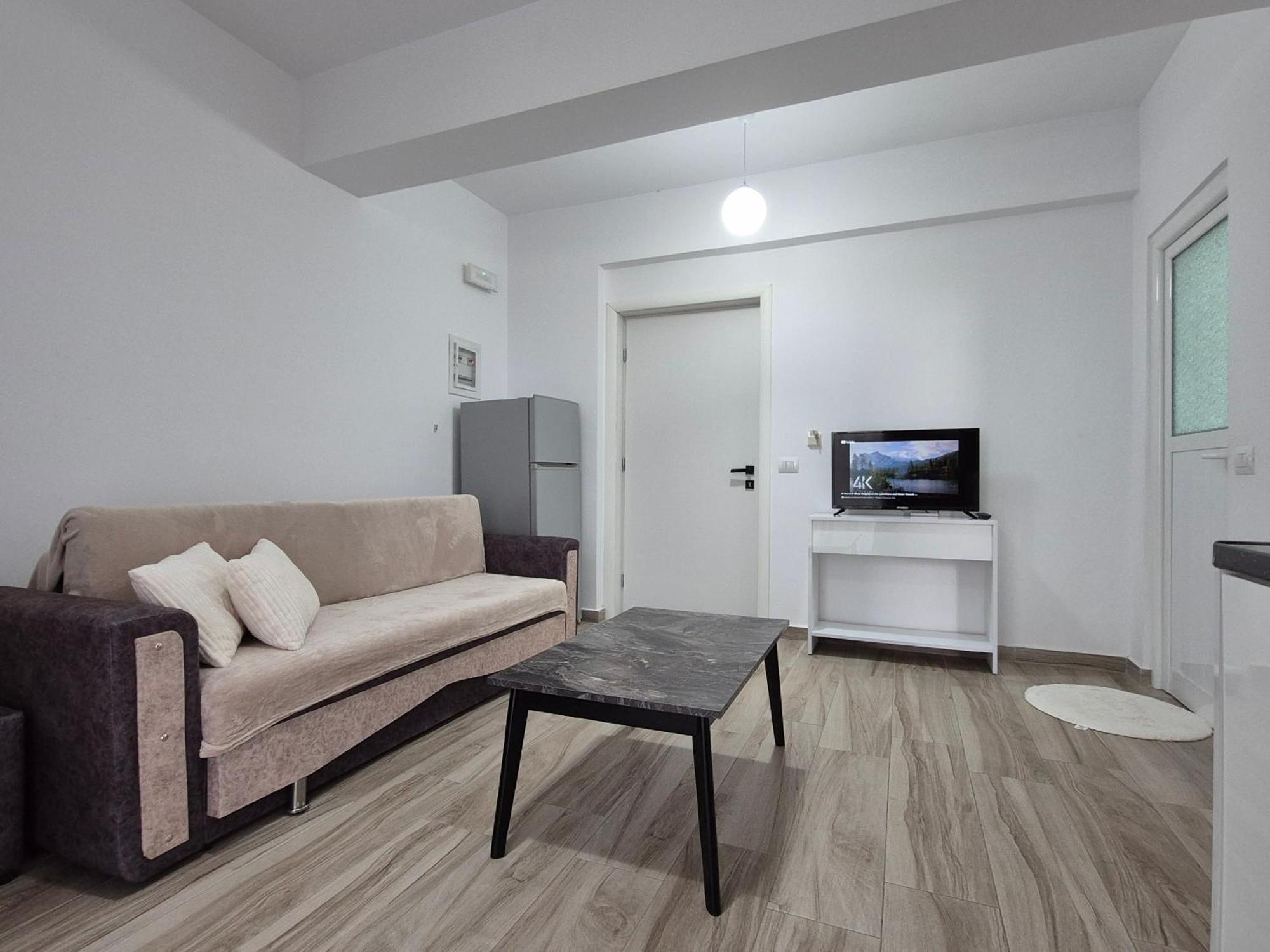 Flore Rooms Sarandë Exterior foto